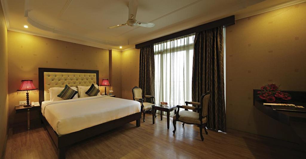 Golden Tulip Haridwar Hotel Room photo