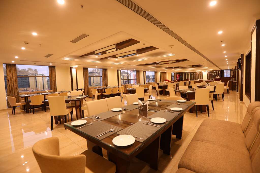 Golden Tulip Haridwar Hotel Restaurant photo